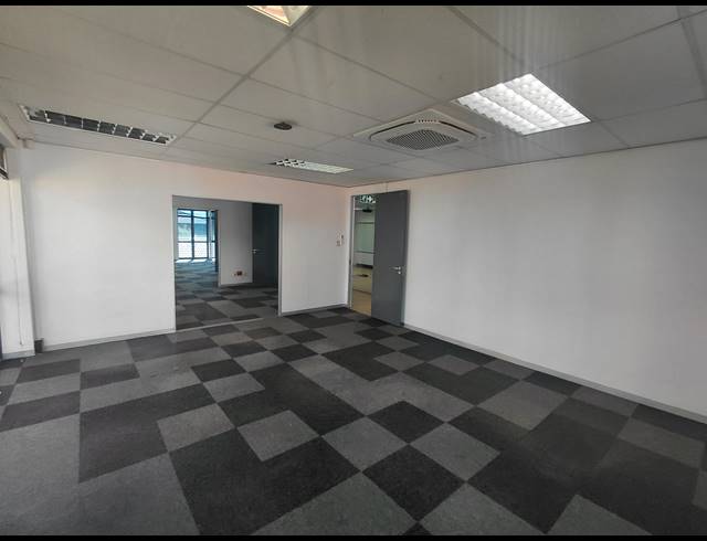 724M² OFFICE TO LET IN BRYANSTON